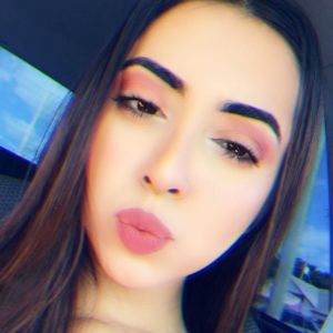 Meet your Posher, Esmy